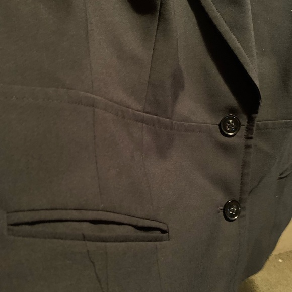 Jones New York Black Two Button Blazer size 22W Petite - Picture 5 of 8